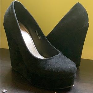 Suede heel